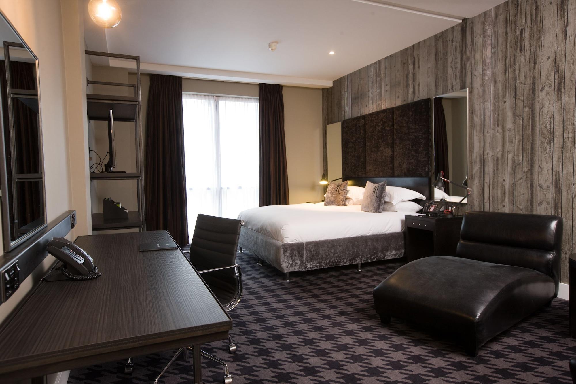 มัลแมซง เบอร์มิงแฮม Hotel ภายนอก รูปภาพ