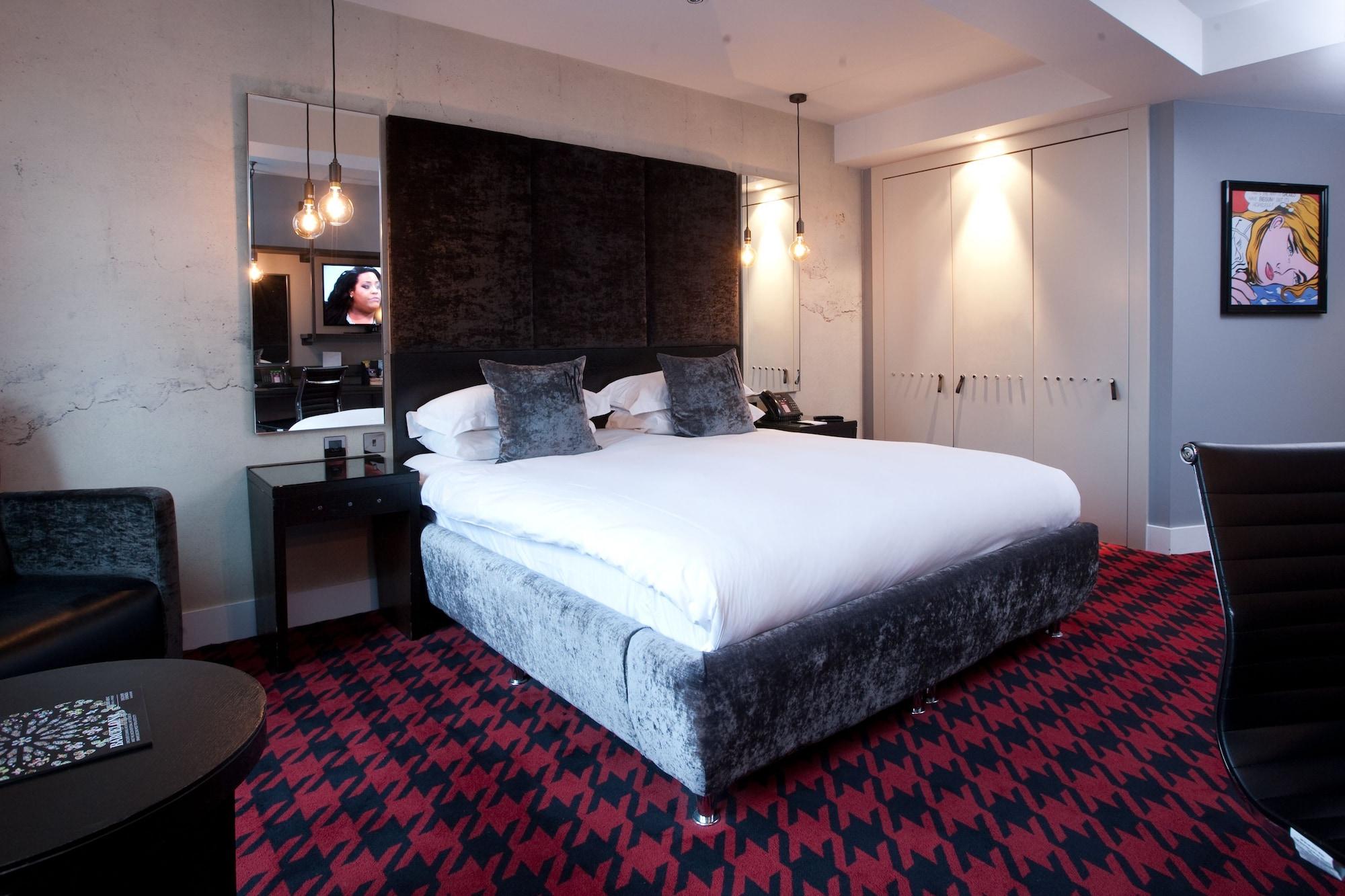มัลแมซง เบอร์มิงแฮม Hotel ภายนอก รูปภาพ