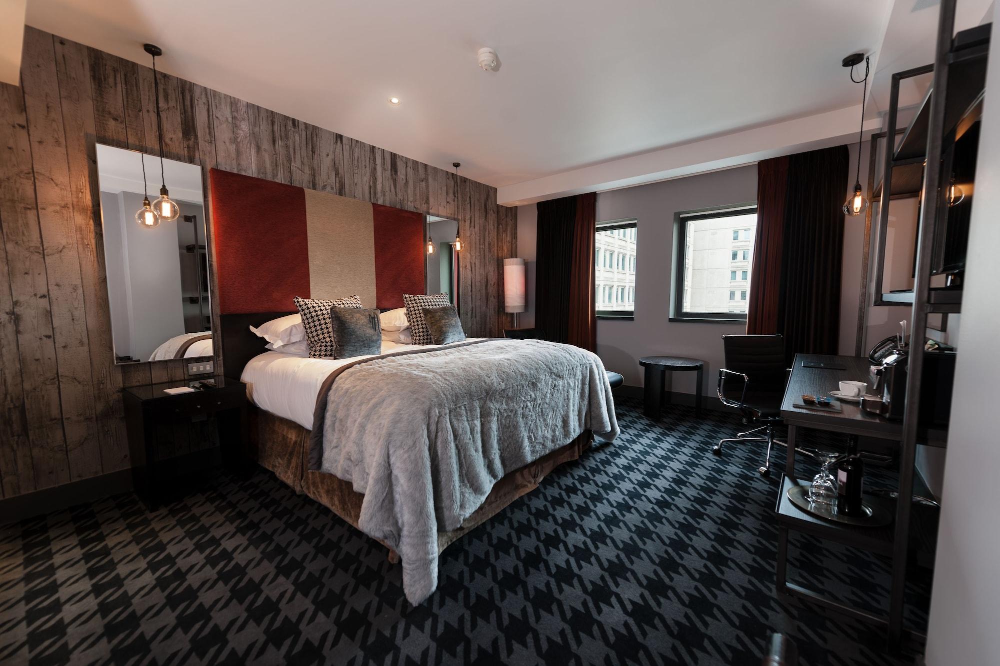 มัลแมซง เบอร์มิงแฮม Hotel ภายนอก รูปภาพ