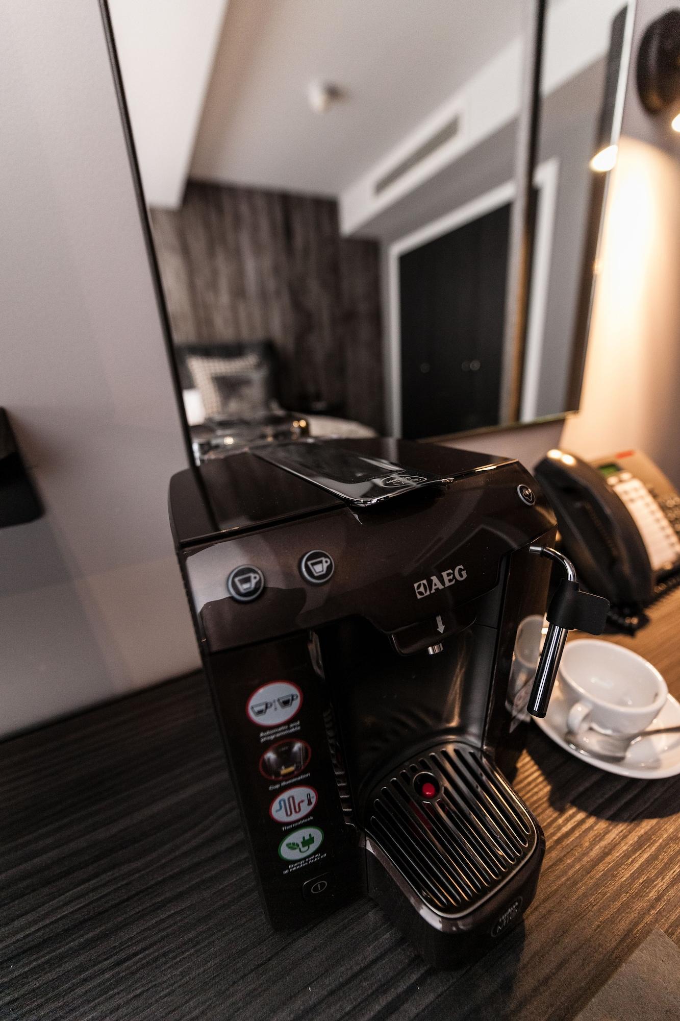 มัลแมซง เบอร์มิงแฮม Hotel ภายนอก รูปภาพ