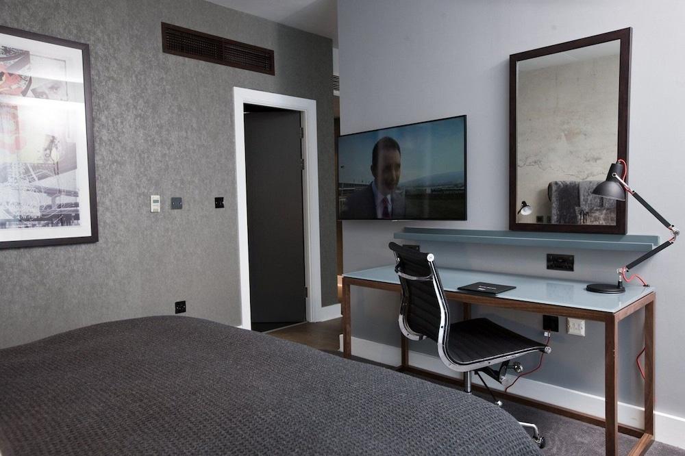 มัลแมซง เบอร์มิงแฮม Hotel ภายนอก รูปภาพ
