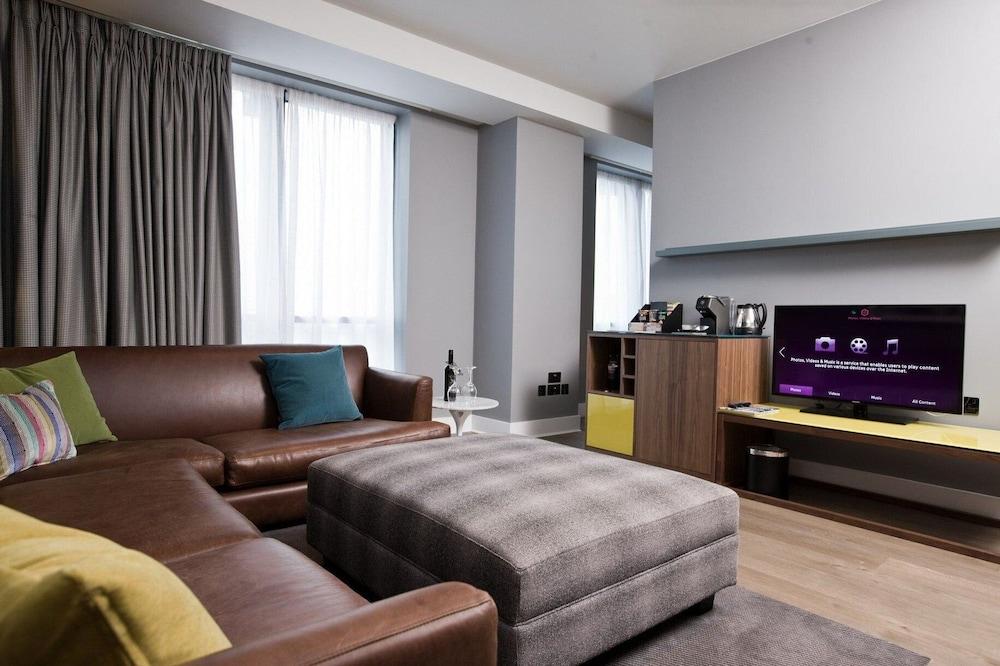 มัลแมซง เบอร์มิงแฮม Hotel ภายนอก รูปภาพ