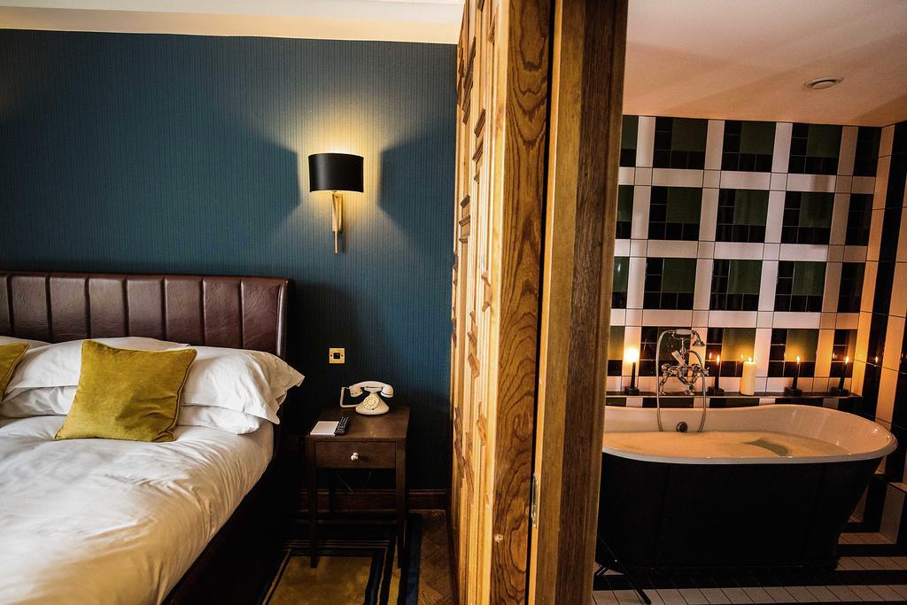 มัลแมซง เบอร์มิงแฮม Hotel ภายนอก รูปภาพ